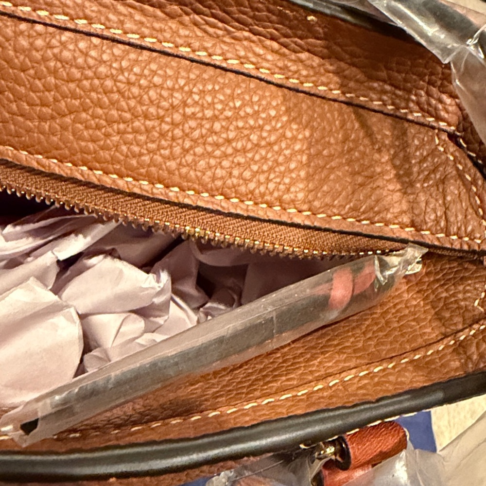 DOONEY BOURKE Pebble Grain Small Lexington bag in Caramel color brand new - Picture 5 of 12